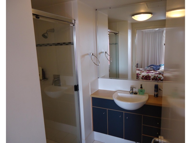 15 Goodwin Street, Kangaroo Point QLD 4169