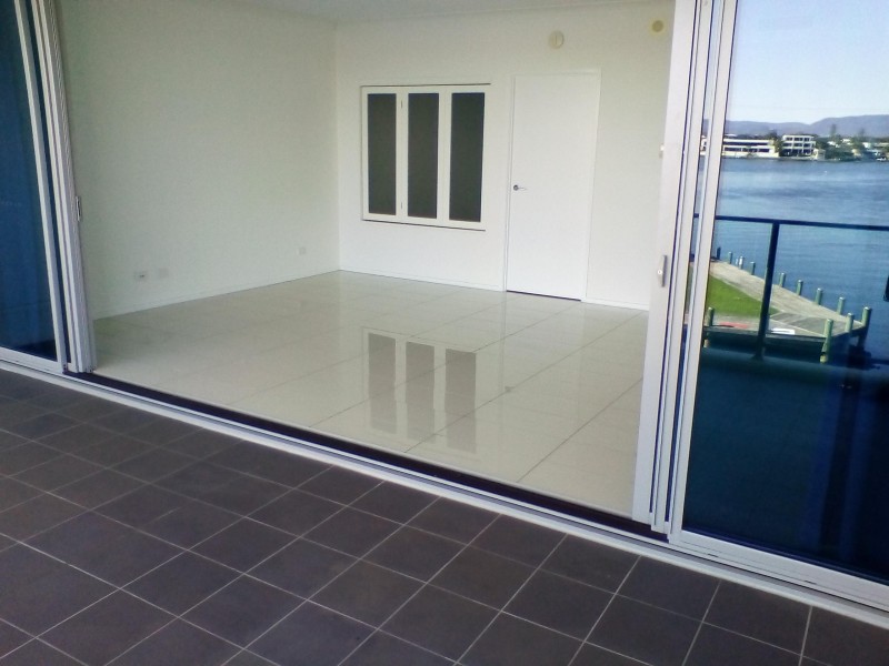 30-32 Paradise Island, Surfers Paradise QLD 4217