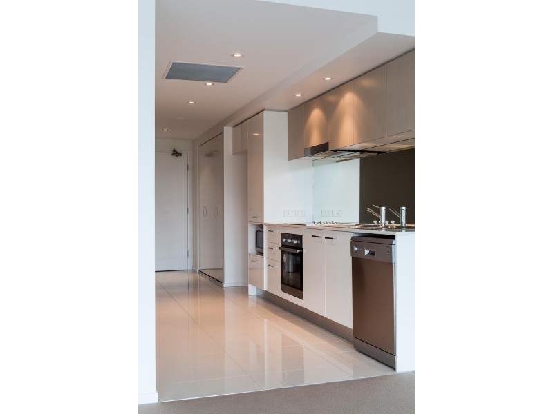 30-32 Paradise Island, Surfers Paradise QLD 4217