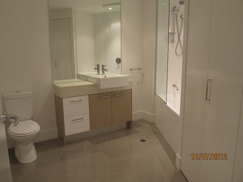 30-32 Paradise Island, Surfers Paradise QLD 4217