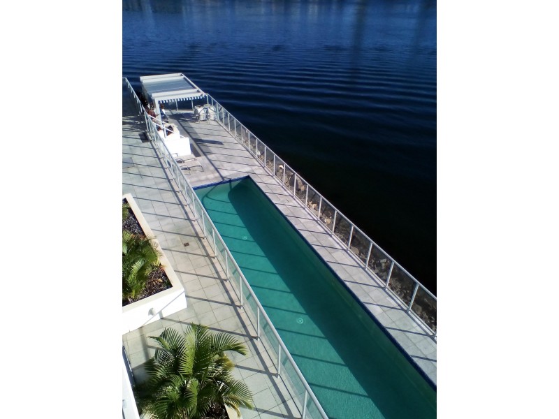 30-32 Paradise Island, Surfers Paradise QLD 4217