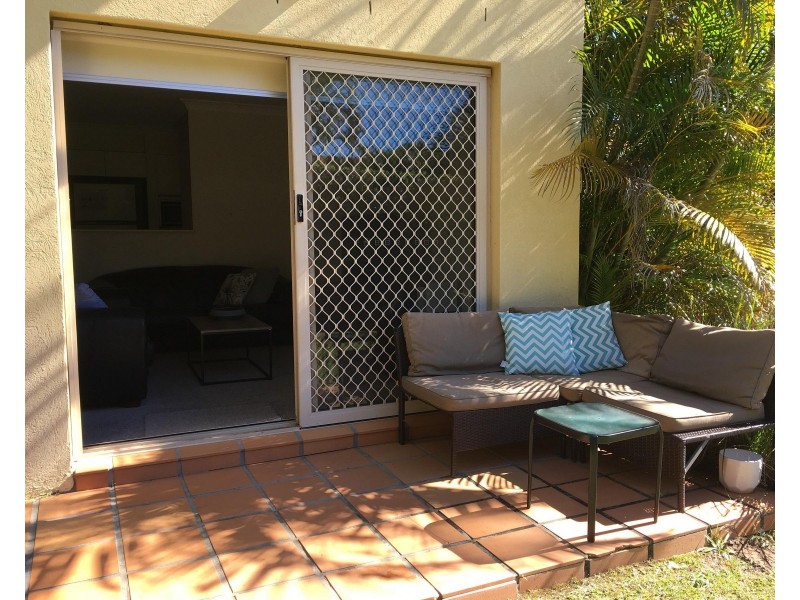152 Palm Meadows Drive, Carrara QLD 4211