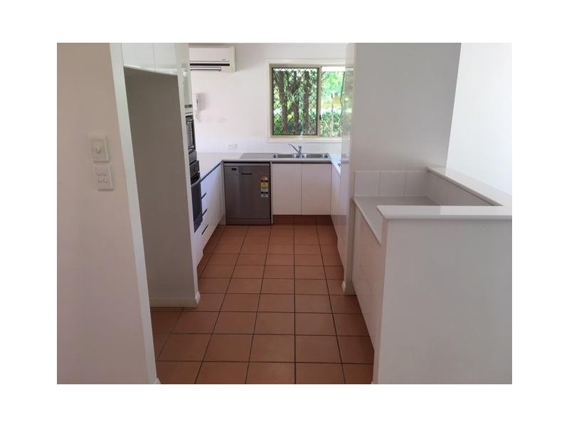 152 Palm Meadows Drive, Carrara QLD 4211
