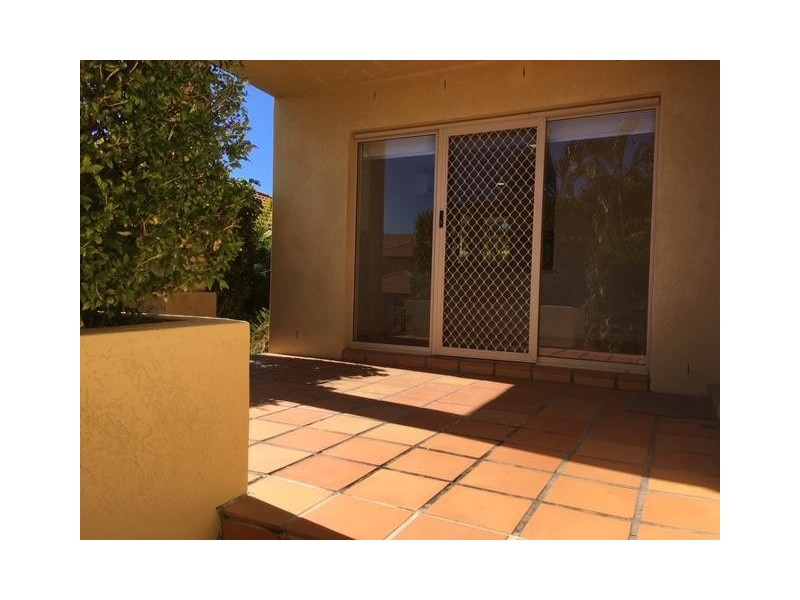 152 Palm Meadows Drive, Carrara QLD 4211