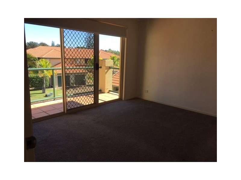 152 Palm Meadows Drive, Carrara QLD 4211