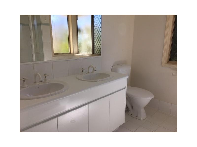 152 Palm Meadows Drive, Carrara QLD 4211