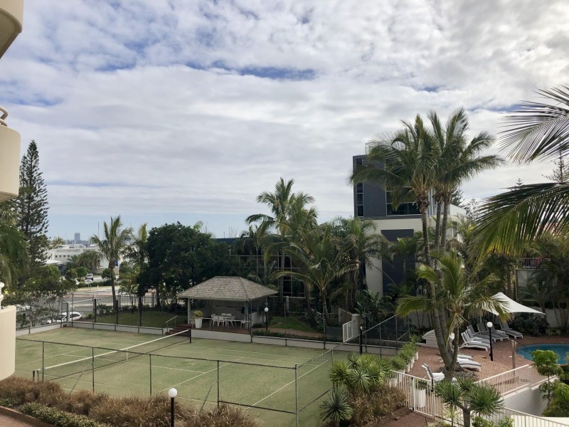 10/3 Cunningham Ave, Main Beach QLD 4217