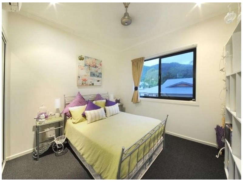 25 Abell Road, Cannonvale QLD 4802