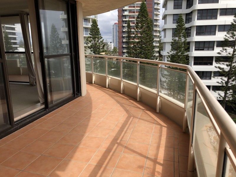 16/3 Cunningham Avenue, Main Beach QLD 4217