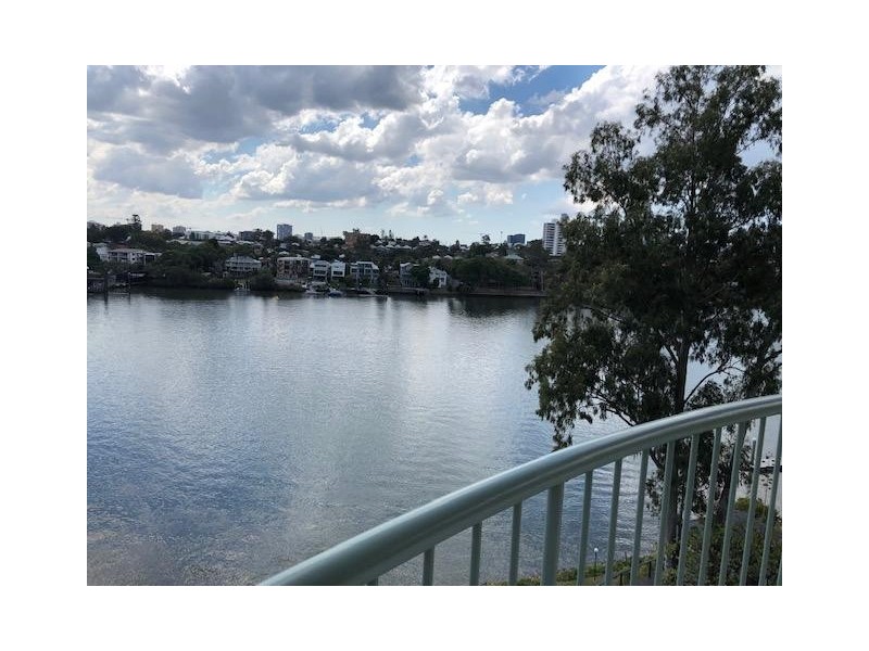 72 Macquarie Street, St Lucia QLD 4067