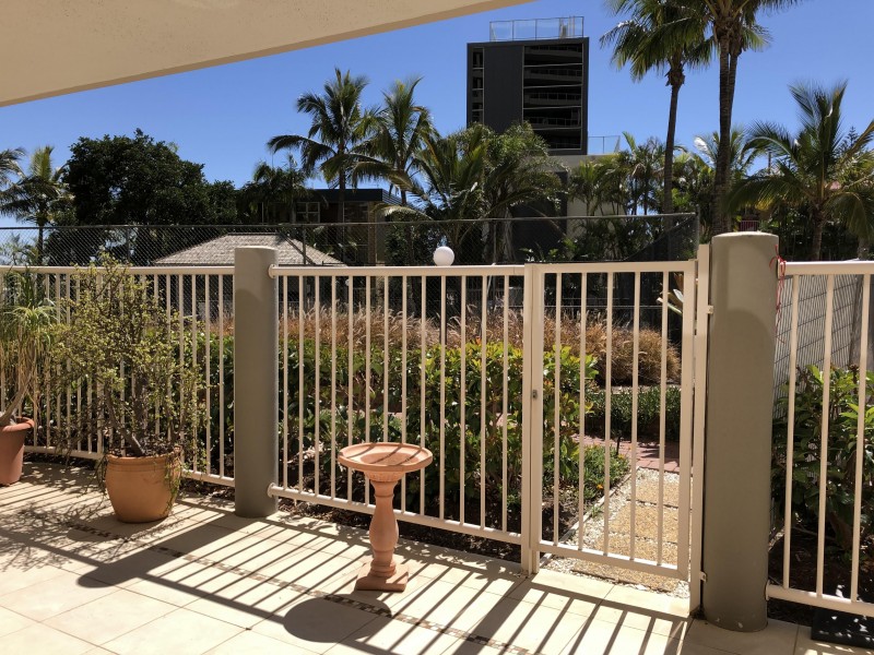 2/3 Cunningham Ave, Main Beach QLD 4217