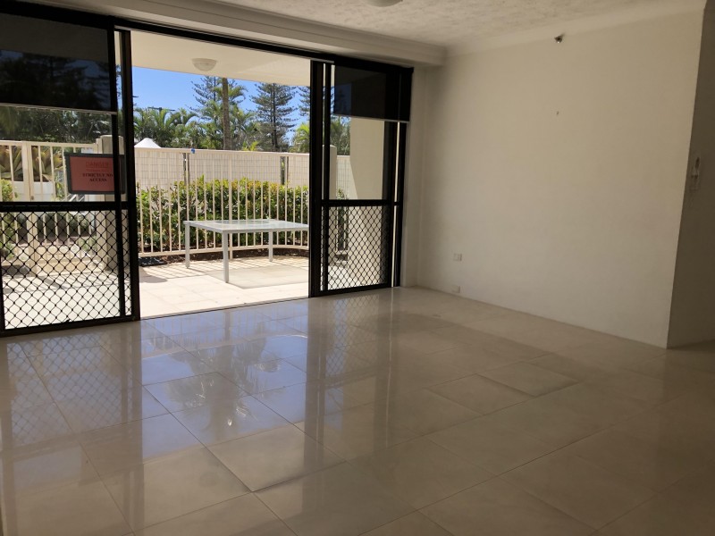 2/3 Cunningham Ave, Main Beach QLD 4217