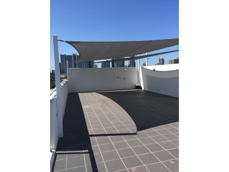 30-32 Paradise Island Drive, Surfers Paradise QLD 4217