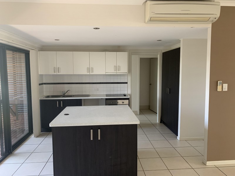 2/25 Abell Road, Cannonvale QLD 4802