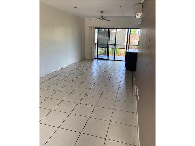 2/25 Abell Road, Cannonvale QLD 4802