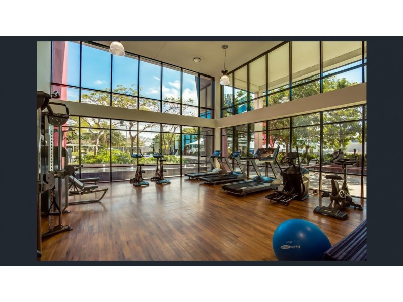 5/23806 5 lawson st, Southport QLD 4215