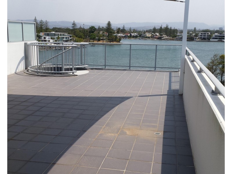 30-32 Paradise Island, Surfers Paradise QLD 4217