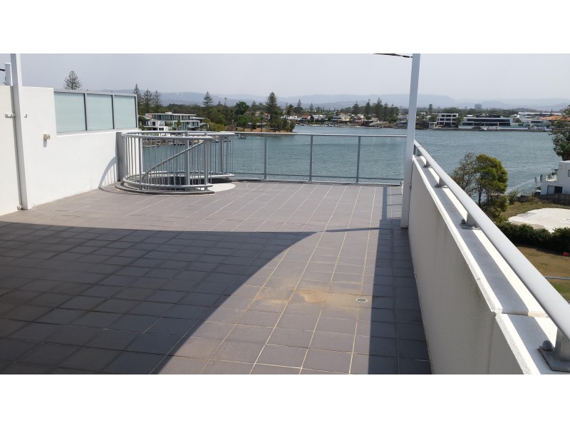 30-32 Penthouse – Paradise Island, Surfers Paradise QLD 4217