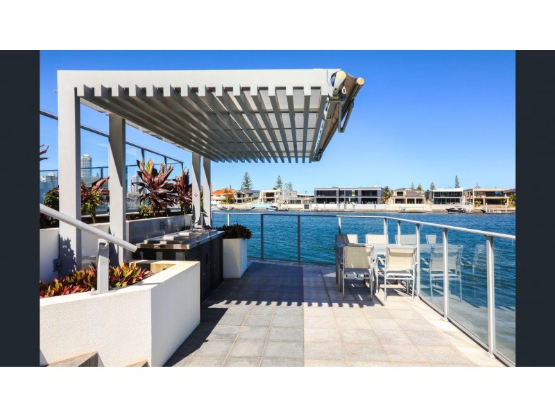 30-32 Penthouse – Paradise Island, Surfers Paradise QLD 4217