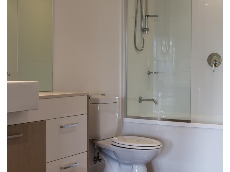 30-32 Paradise Island, Surfers Paradise QLD 4217