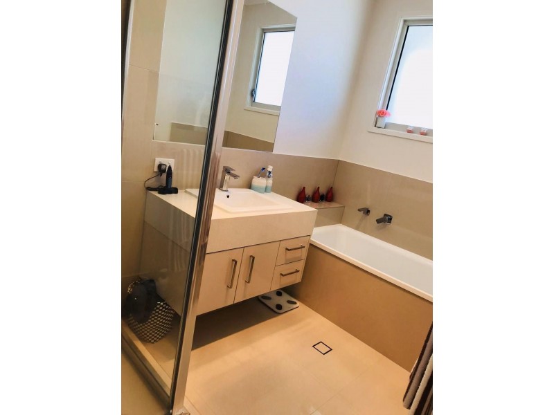 8 Kings Bay Street, Yaroomba QLD 4573