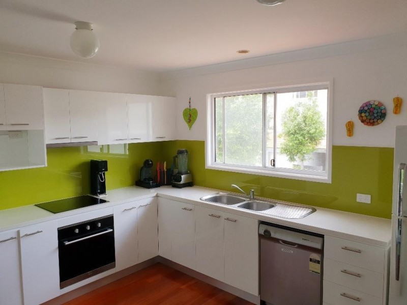 83 Dibar St, Wynnum QLD 4178