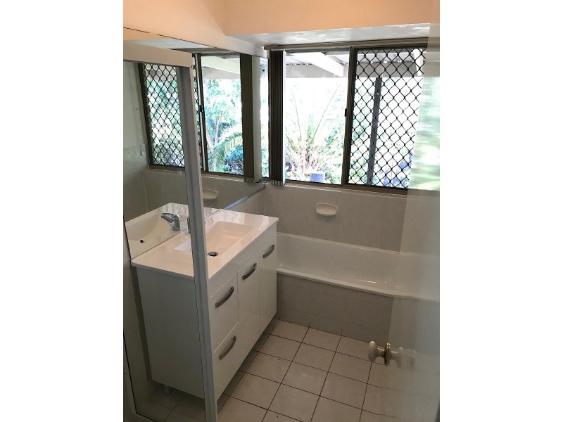 2 Phipps Place, Ormeau QLD 4208
