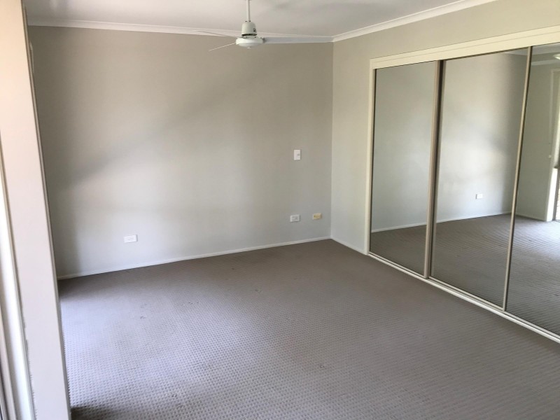 2 Phipps Place, Ormeau QLD 4208