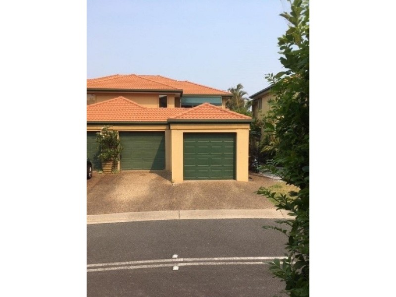 152 Palm Meadows Drive, Carrara QLD 4211