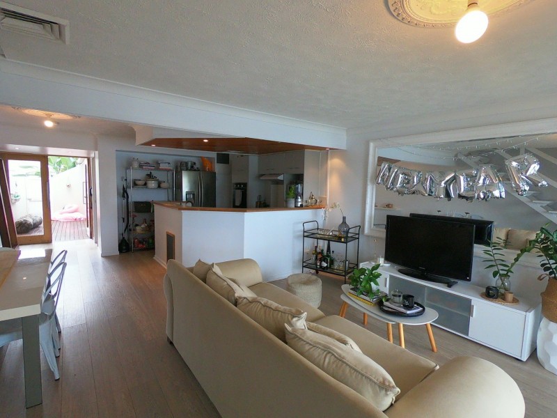 Unit 19/300 Cottesloe Drive, Mermaid Waters QLD 4218