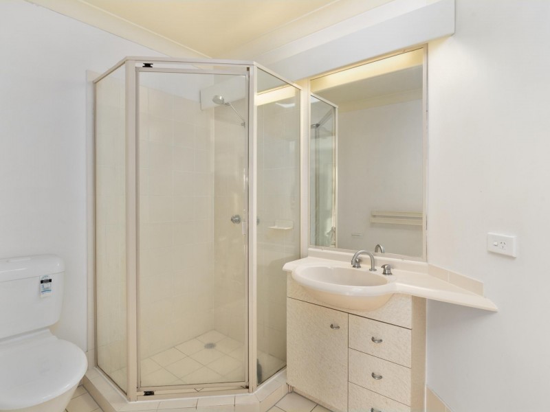 Unit 98/215 Cottesloe Drive, Mermaid Waters QLD 4218