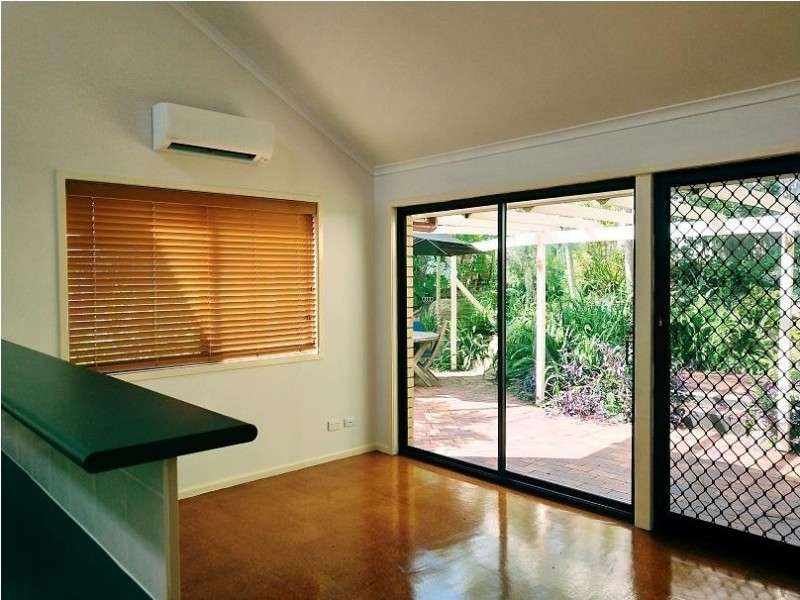 10 Tamarix Street, Chapel Hill QLD 4069