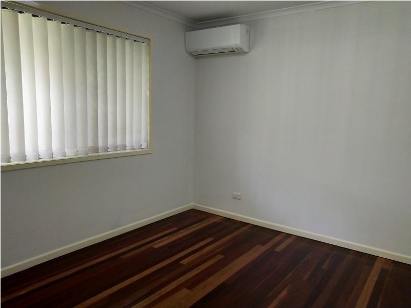 10 Tamarix Street, Chapel Hill QLD 4069