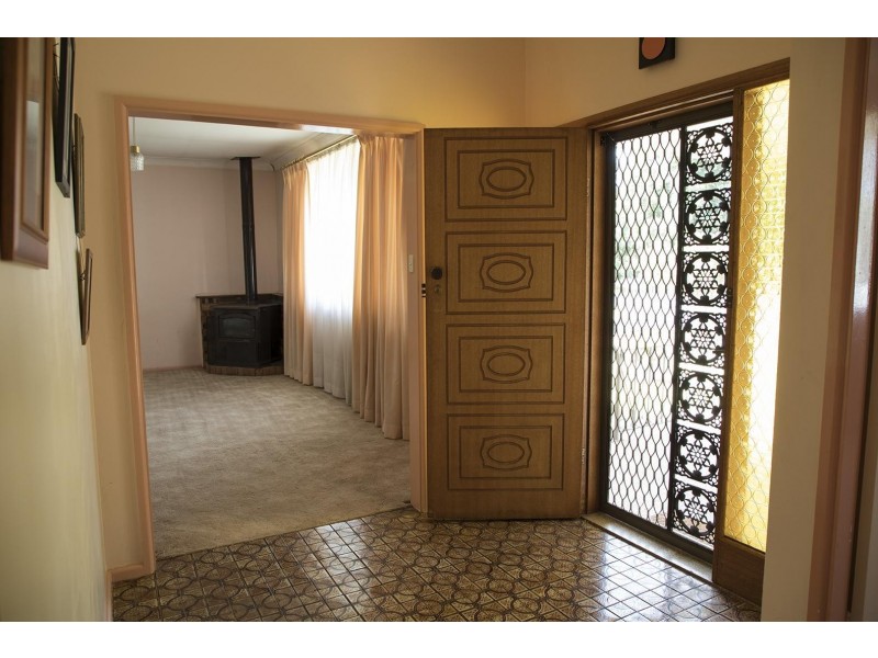 2 Gisborne Lane, Wellington NSW 2820