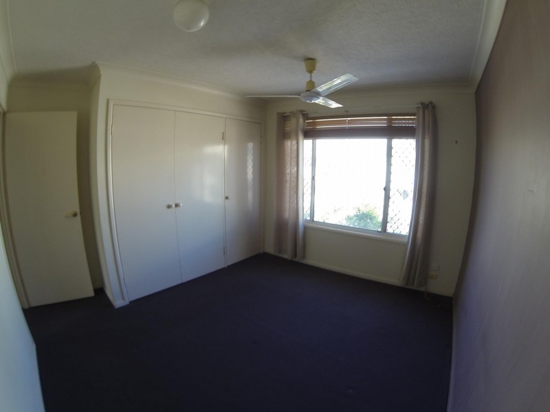 unit 2/300 Cottesloe Drive, Mermaid Waters QLD 4218