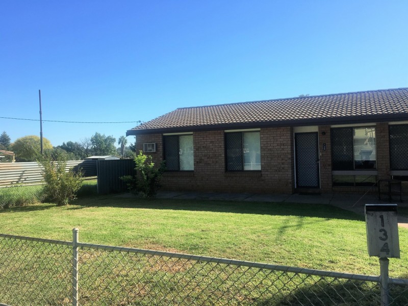134 Whiteley Street, Wellington NSW 2820
