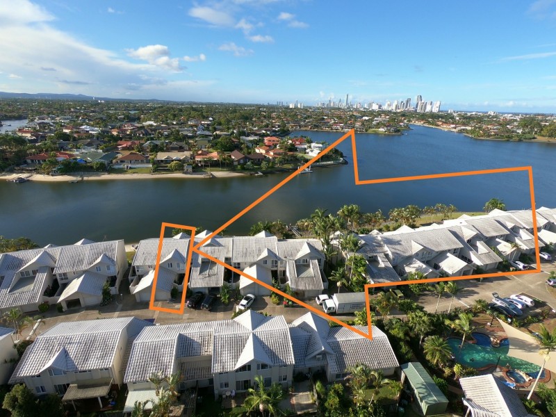 Unit 15/300 Cottesloe, Mermaid Waters QLD 4218