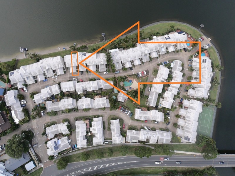 Unit 15/300 Cottesloe, Mermaid Waters QLD 4218