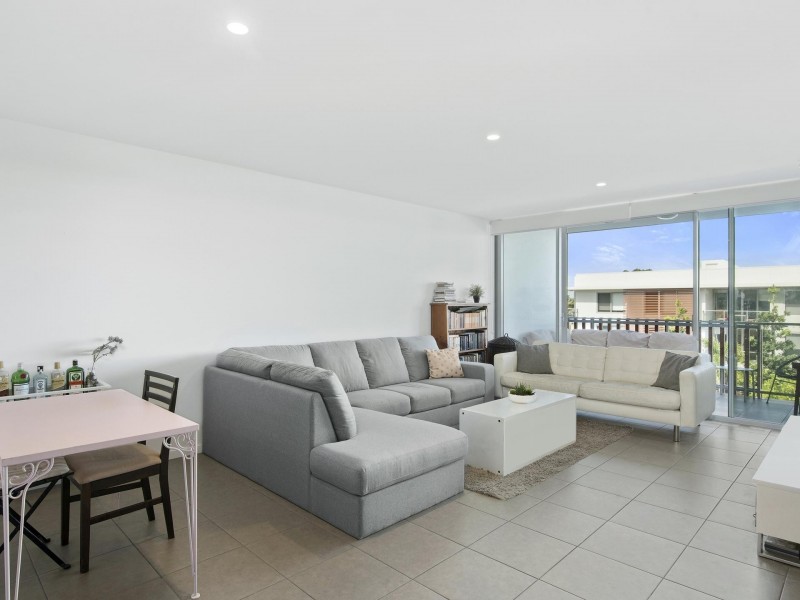 2302/1-7 Waterford Ct, Bundall QLD 4217