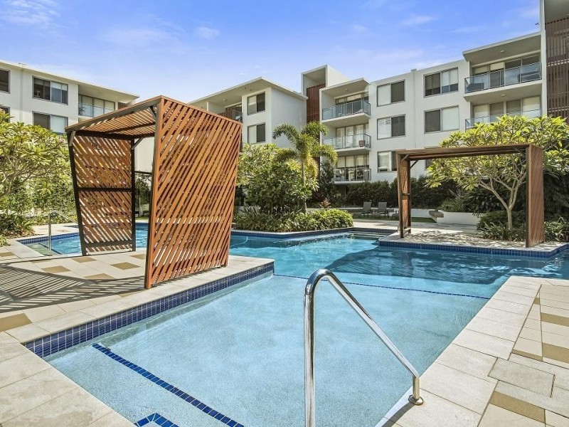 2302/1-7 Waterford Ct, Bundall QLD 4217
