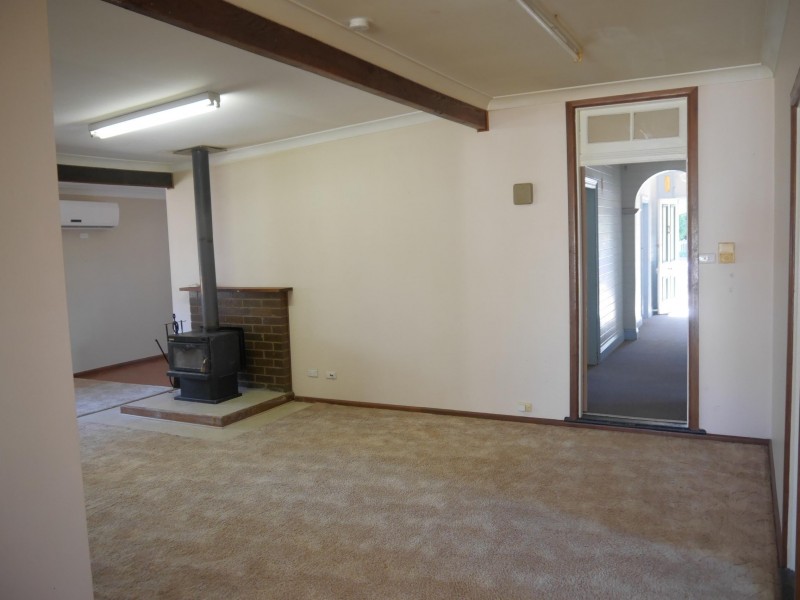 85 Warne Street, Wellington NSW 2820