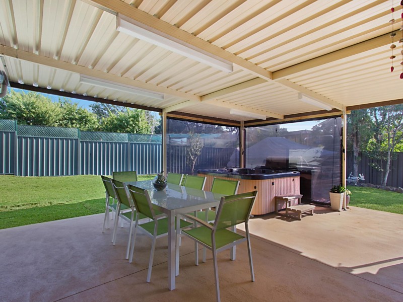 2 Griffiths Place, Eagle Vale NSW 2558