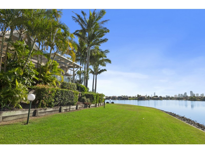 Unit 50/300 Cottesloe, Mermaid Waters QLD 4218