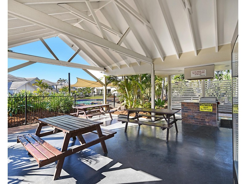 Unit 50/300 Cottesloe, Mermaid Waters QLD 4218