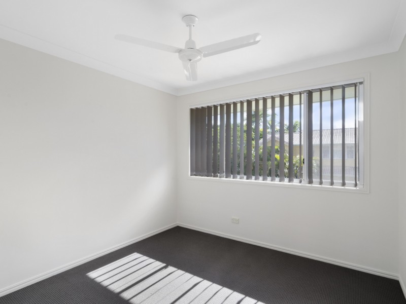 Unit 204/215 Cottesloe Drive, Mermaid Waters QLD 4218