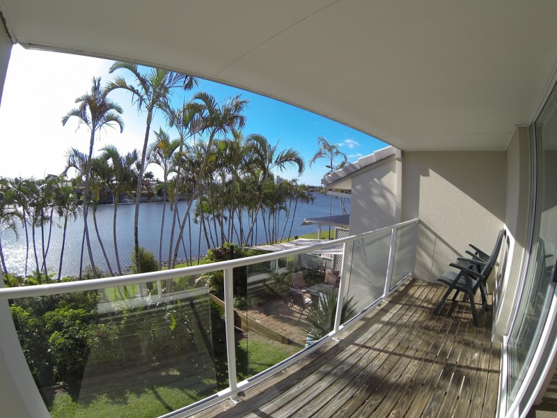 Unit 37/300 Cottesloe Drive, Mermaid Waters QLD 4218