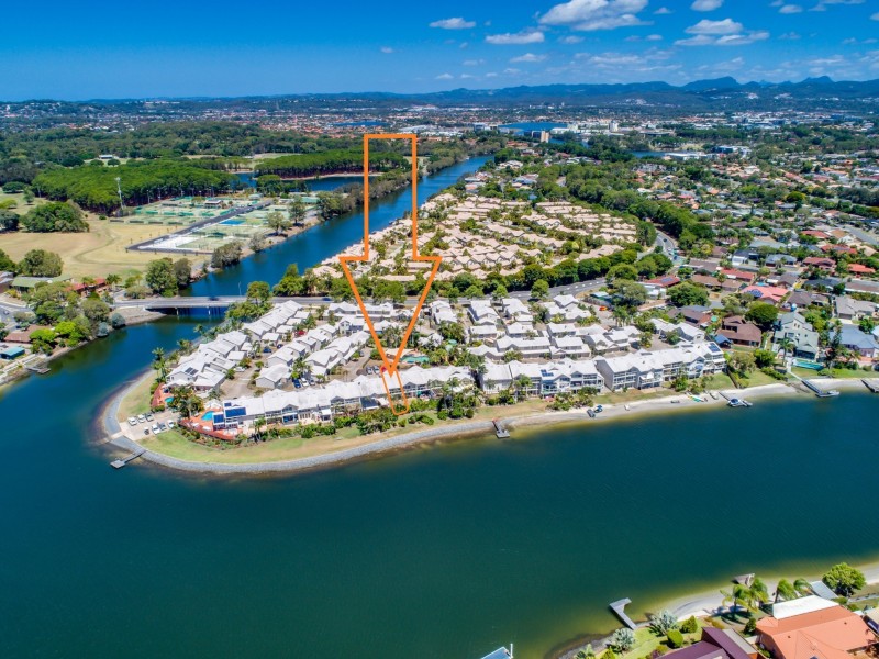 Unit 37/300 Cottesloe Drive, Mermaid Waters QLD 4218
