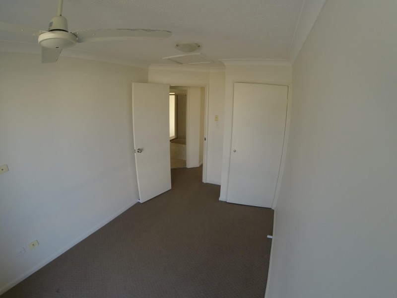 Unit 37/300 Cottesloe Drive, Mermaid Waters QLD 4218