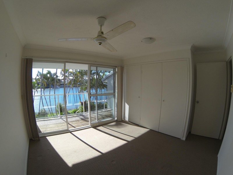 Unit 37/300 Cottesloe Drive, Mermaid Waters QLD 4218