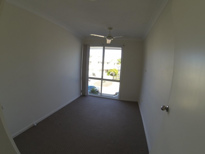 Unit 37/300 Cottesloe Drive, Mermaid Waters QLD 4218